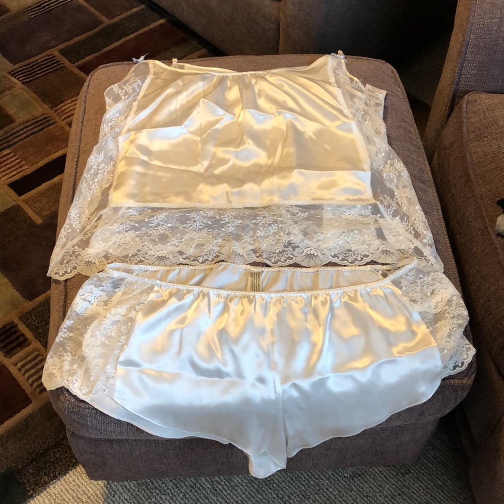 Bridal lingerie, NWT. Perfect for your wedding!